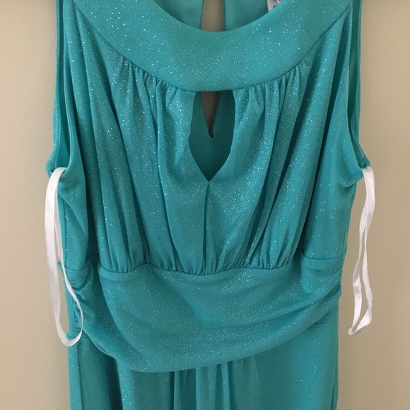 Teal evening gown💍 - Picture 6 of 8